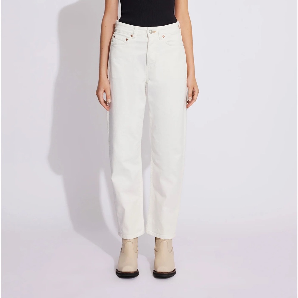 WON HUNDRED WHITE PEARL JEANS